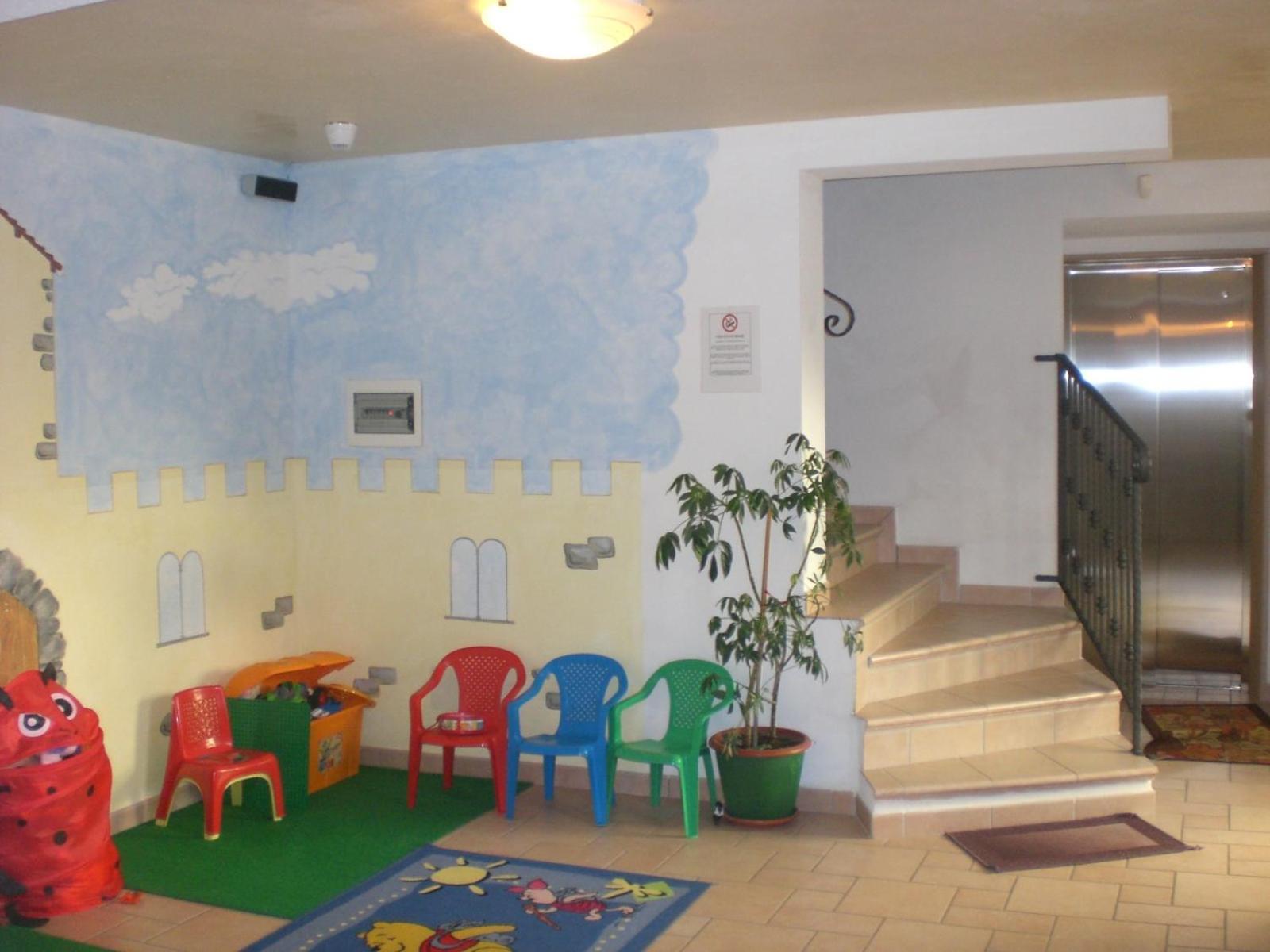 Albergo Pensione Serenetta Varena Ngoại thất bức ảnh