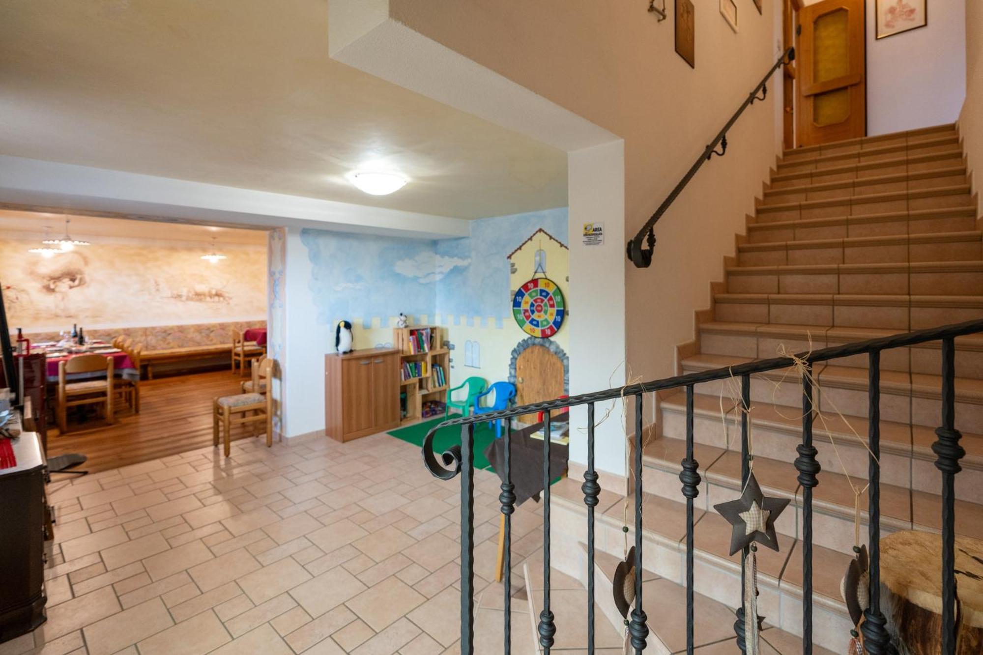 Albergo Pensione Serenetta Varena Ngoại thất bức ảnh