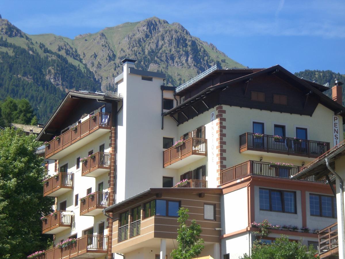 Albergo Pensione Serenetta Varena Ngoại thất bức ảnh